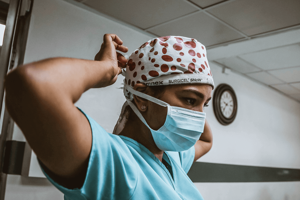 Како се медицински радници носе са траумом ЦОВИД-19