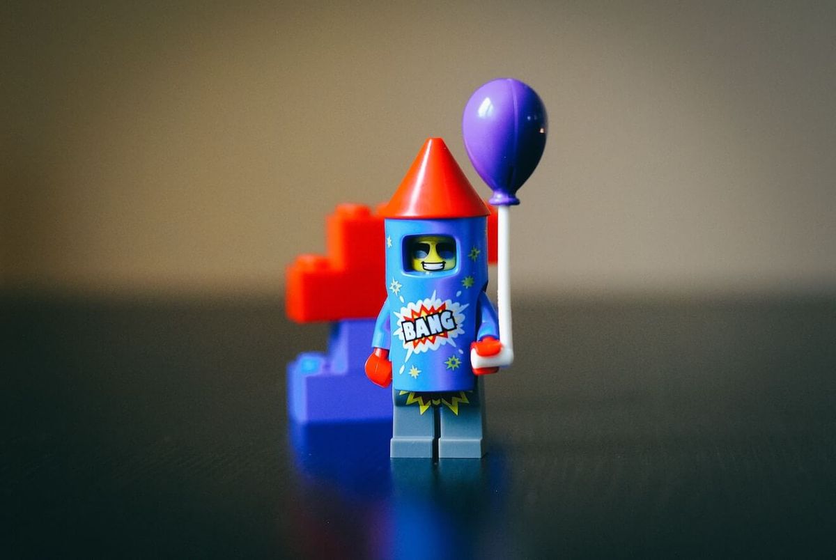 Lego raketomet držiaci balón