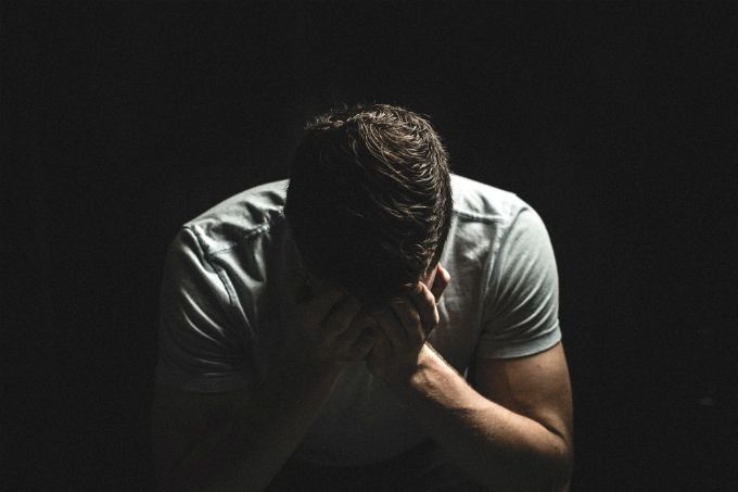 Trösta din man när han gråter: vad man ska veta och göra
