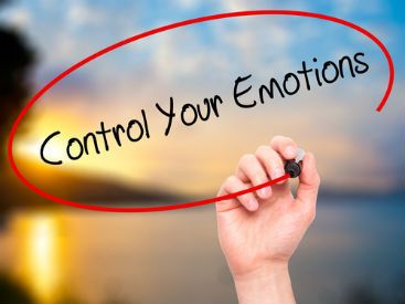 Ohjaa tunteitasi kognitiivisella käyttäytymisterapialla